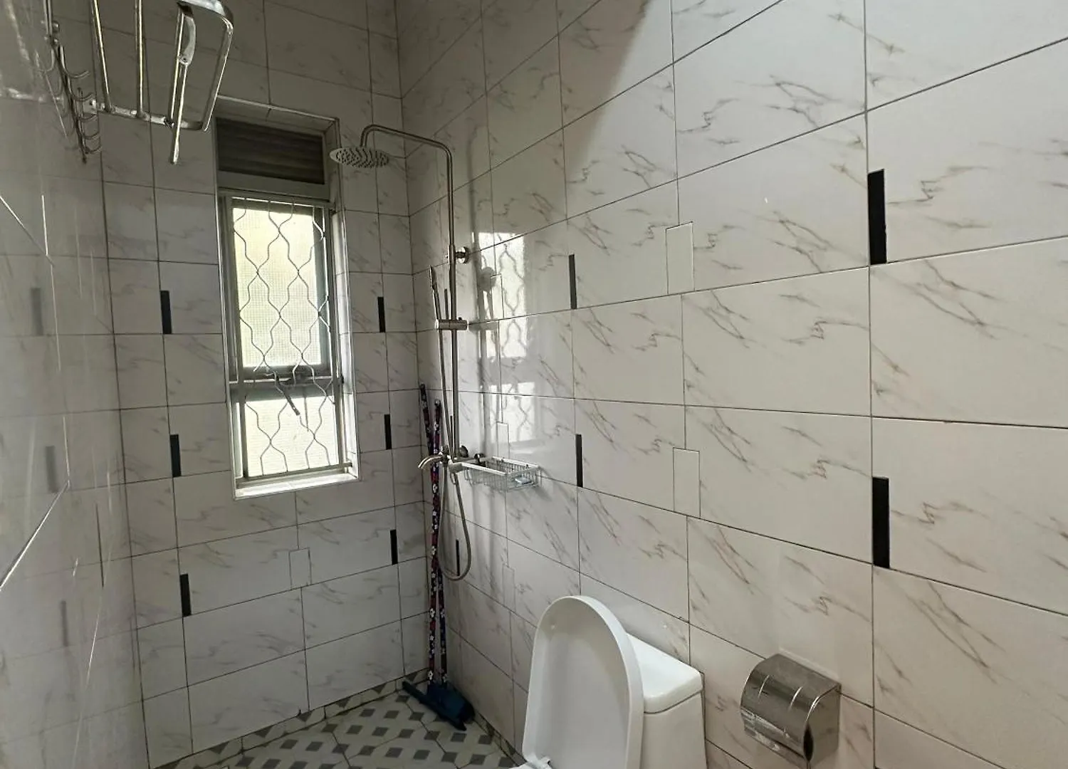 شقة Jm Furnished Kampala Entebbe Rd Kyanja A